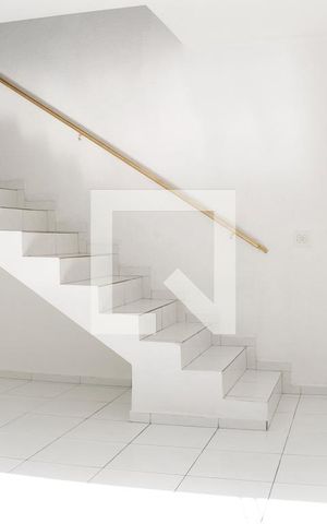 Casa para alugar com 250m², 4 quartos e 8 vagas Casa para alugar com 250m², 4 quartos e 8 vagasSala