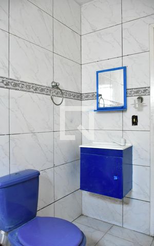 Casa à venda com 230m², 4 quartos e 1 vagaBanheiro