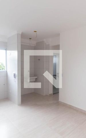 Apartamento à venda com 42m², 2 quartos e sem vaga Apartamento à venda com 42m², 2 quartos e sem vagaSala/Cozinha