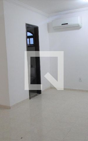 Casa para alugar com 160m², 2 quartos e 4 vagasSuíte