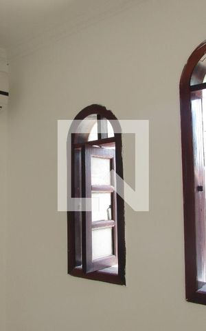 Casa para alugar com 160m², 2 quartos e 4 vagasDetalhe da Sala de Jantar