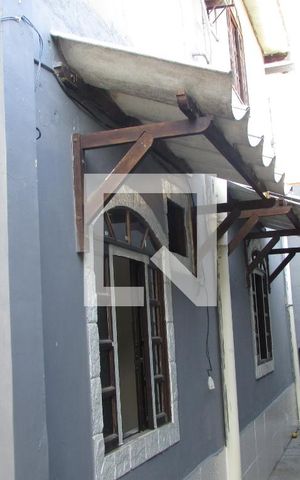 Casa para alugar com 160m², 2 quartos e 4 vagasDetalhe da Lateral da Casa