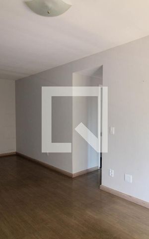 Apartamento à venda com 115m², 4 quartos e 2 vagas Apartamento à venda com 115m², 4 quartos e 2 vagasSala