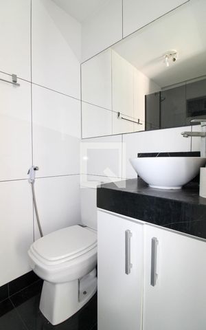 Apartamento à venda com 115m², 4 quartos e 2 vagas Apartamento à venda com 115m², 4 quartos e 2 vagasBanheiro Social