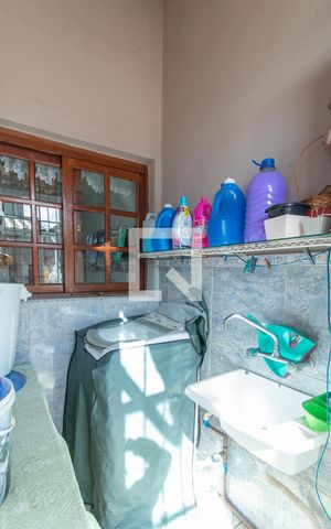 Casa de condomínio à venda com 178m², 3 quartos e 1 vaga Casa de condomínio à venda com 178m², 3 quartos e 1 vagaCozinha e Área de Serviço