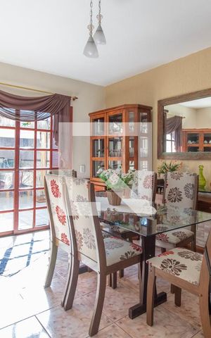 Casa de condomínio à venda com 178m², 3 quartos e 1 vaga Casa de condomínio à venda com 178m², 3 quartos e 1 vagaSala