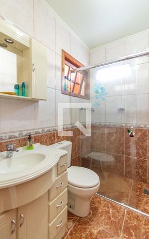 Casa de condomínio à venda com 178m², 3 quartos e 1 vaga Casa de condomínio à venda com 178m², 3 quartos e 1 vagaBanheiro Corredor