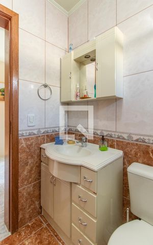 Casa de condomínio à venda com 178m², 3 quartos e 1 vaga Casa de condomínio à venda com 178m², 3 quartos e 1 vagaBanheiro Corredor