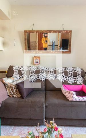 Casa de condomínio à venda com 178m², 3 quartos e 1 vaga Casa de condomínio à venda com 178m², 3 quartos e 1 vagaSala