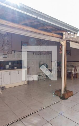 Casa de condomínio à venda com 178m², 3 quartos e 1 vaga Casa de condomínio à venda com 178m², 3 quartos e 1 vagaQuintal