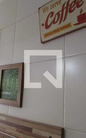 Apartamento para alugar com 50m², 2 quartos e 1 vagaDetalhe cozinha - Quadros