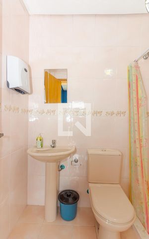 Casa à venda com 180m², 3 quartos e 3 vagasBanheiro