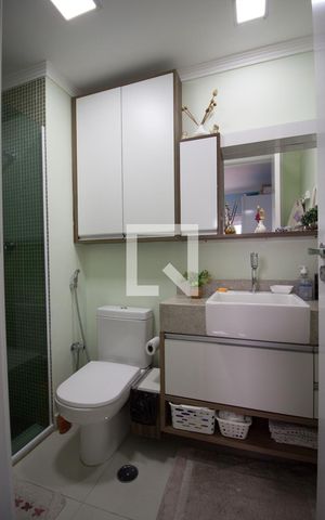 Apartamento para alugar com 60m², 2 quartos e 1 vagasuíte