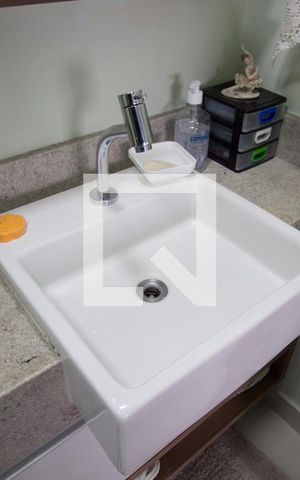 Apartamento para alugar com 60m², 2 quartos e 1 vagaBanheiro