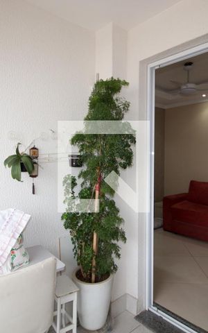 Apartamento para alugar com 60m², 2 quartos e 1 vagavaranda