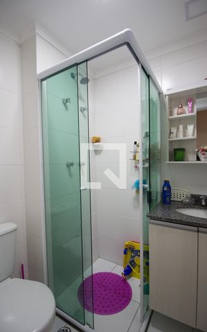 Apartamento para alugar com 60m², 2 quartos e 1 vagasuíte