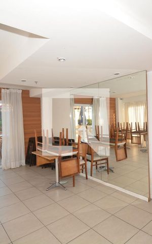Apartamento para alugar com 65m², 2 quartos e 1 vagaSalão de Festas - Adulto