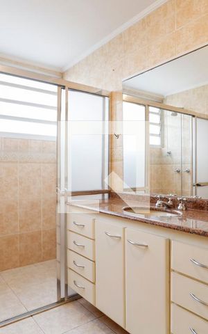 Apartamento para alugar com 256m², 4 quartos e 3 vagasBanheiro da Suíte