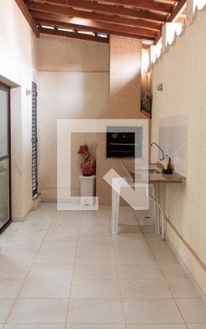 Apartamento à venda com 296m², 4 quartos e 3 vagas Apartamento à venda com 296m², 4 quartos e 3 vagasÁREA COMUM - CHURRASQUEIRA