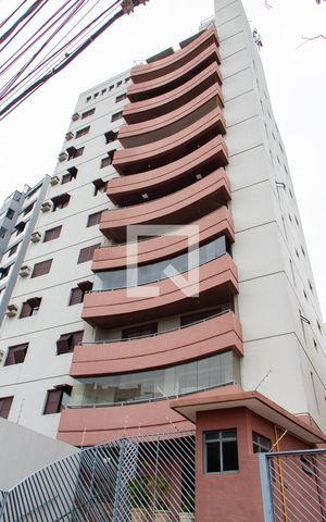 Apartamento à venda com 296m², 4 quartos e 3 vagas Apartamento à venda com 296m², 4 quartos e 3 vagasFACHADA