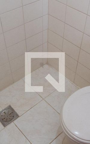 Apartamento à venda com 296m², 4 quartos e 3 vagas Apartamento à venda com 296m², 4 quartos e 3 vagasBANHEIRO QUARTO DA ÁREA DE SERVIÇO