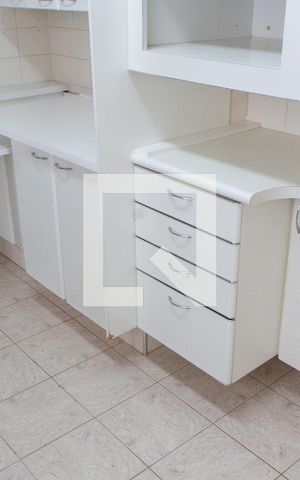 Apartamento à venda com 296m², 4 quartos e 3 vagas Apartamento à venda com 296m², 4 quartos e 3 vagasCOZINHA