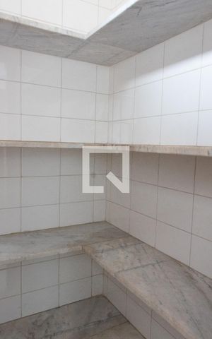 Apartamento à venda com 296m², 4 quartos e 3 vagas Apartamento à venda com 296m², 4 quartos e 3 vagasDISPENSA