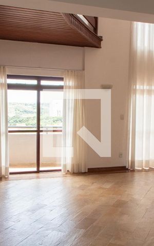 Apartamento à venda com 296m², 4 quartos e 3 vagas Apartamento à venda com 296m², 4 quartos e 3 vagasSALA