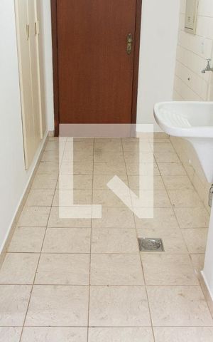 Apartamento à venda com 296m², 4 quartos e 3 vagas Apartamento à venda com 296m², 4 quartos e 3 vagasÁREA DE SERVIÇO