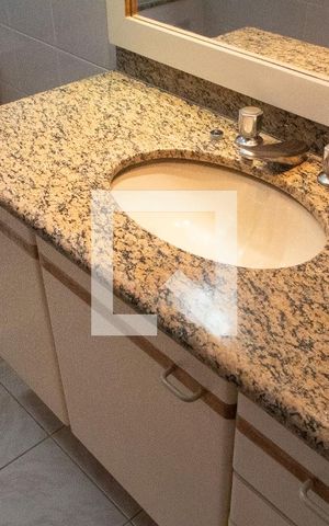 Apartamento à venda com 296m², 4 quartos e 3 vagas Apartamento à venda com 296m², 4 quartos e 3 vagasBANHEIRO DA SUITE 3