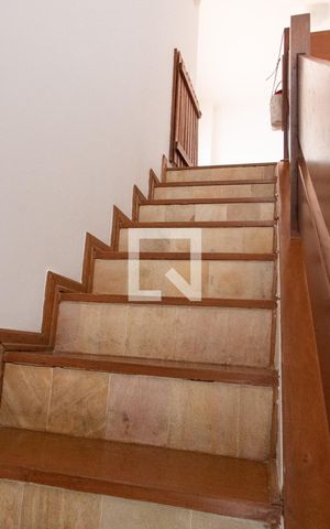 Apartamento à venda com 296m², 4 quartos e 3 vagas Apartamento à venda com 296m², 4 quartos e 3 vagasESCADAS ACESSOS