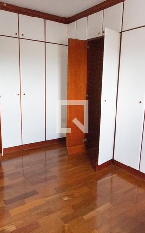 Apartamento à venda com 296m², 4 quartos e 3 vagas Apartamento à venda com 296m², 4 quartos e 3 vagasSUITE CONJUGADA 3