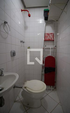 Apartamento à venda com 107m², 3 quartos e 2 vagasBanheiro de Serviço
