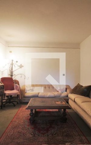Casa à venda com 650m², 6 quartos e sem vagaSala