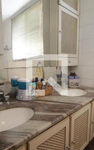 Casa à venda com 650m², 6 quartos e sem vagaPia