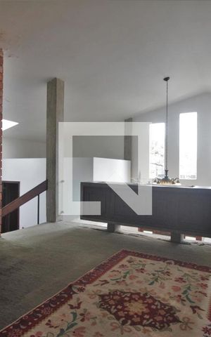 Casa à venda com 650m², 6 quartos e sem vagaCorredor