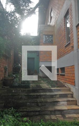 Casa à venda com 650m², 6 quartos e sem vagaÁrea Externa