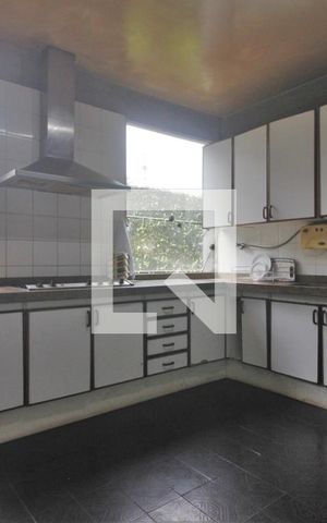 Casa à venda com 650m², 6 quartos e sem vagaCozinha