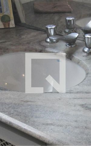 Casa à venda com 650m², 6 quartos e sem vagaPia