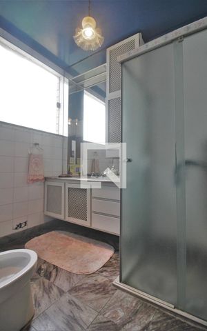 Casa à venda com 650m², 6 quartos e sem vagaBanheiro da Suíte 1