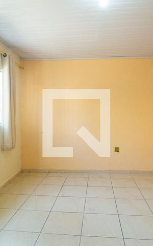 Casa de condomínio para alugar com 70m², 2 quartos e sem vaga Casa de condomínio para alugar com 70m², 2 quartos e sem vagaSala