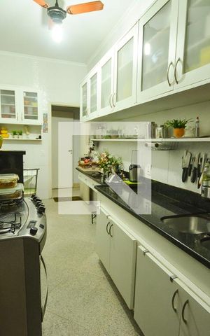 Apartamento à venda com 260m², 4 quartos e 1 vagaCozinha