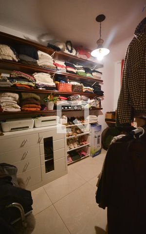 Apartamento à venda com 260m², 4 quartos e 1 vagaCloset