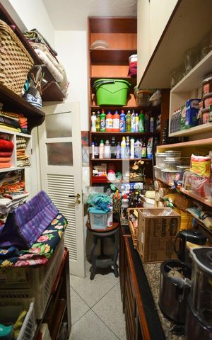 Apartamento à venda com 260m², 4 quartos e 1 vagaDispensa