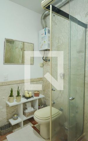 Apartamento à venda com 260m², 4 quartos e 1 vagaBanheiro da suite