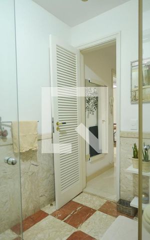 Apartamento à venda com 260m², 4 quartos e 1 vagaBanheiro da suite
