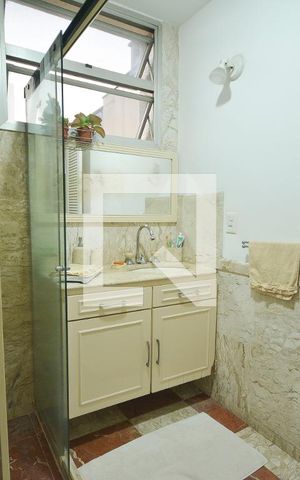 Apartamento à venda com 260m², 4 quartos e 1 vagaBanheiro da suite