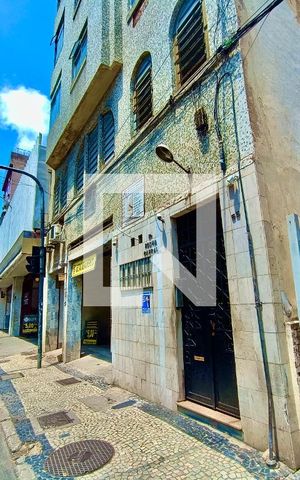 Apartamento à venda com 43m², 1 quarto e sem vaga Apartamento à venda com 43m², 1 quarto e sem vagaFachada com cartaz QA