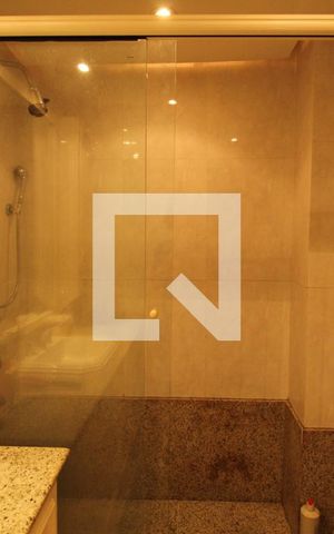 Apartamento à venda com 334m², 3 quartos e 4 vagasBanheiro - Suíte