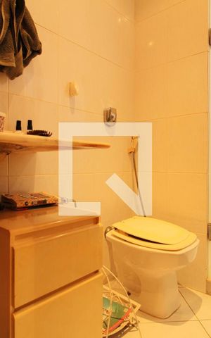 Apartamento à venda com 334m², 3 quartos e 4 vagasBanheiro Social